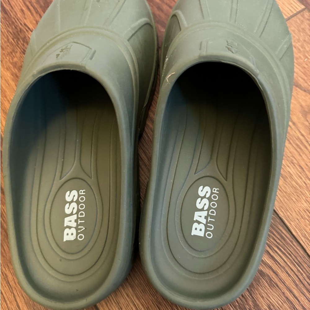 Bass outdoor rubber slippers!